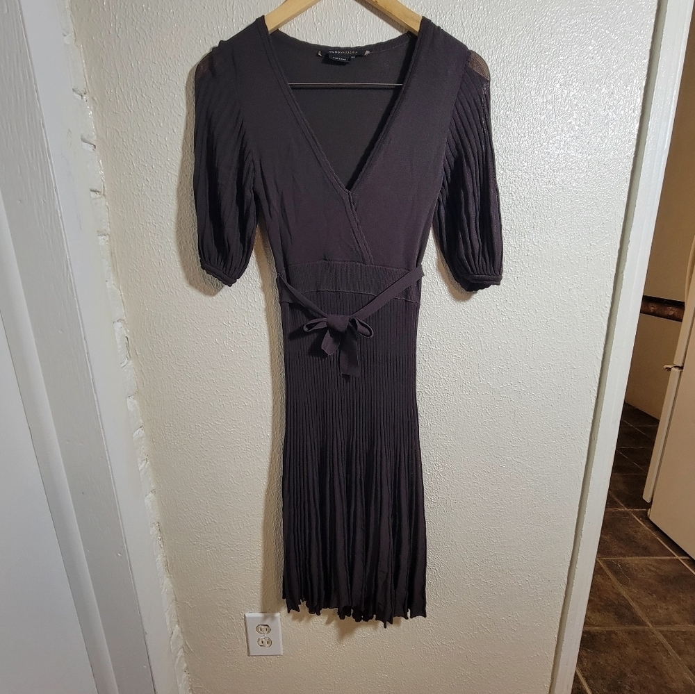 y2k BCBG Maxazria Pleated Retro Style Belted Faux Wrap Midi Dress XS/XXS Brown